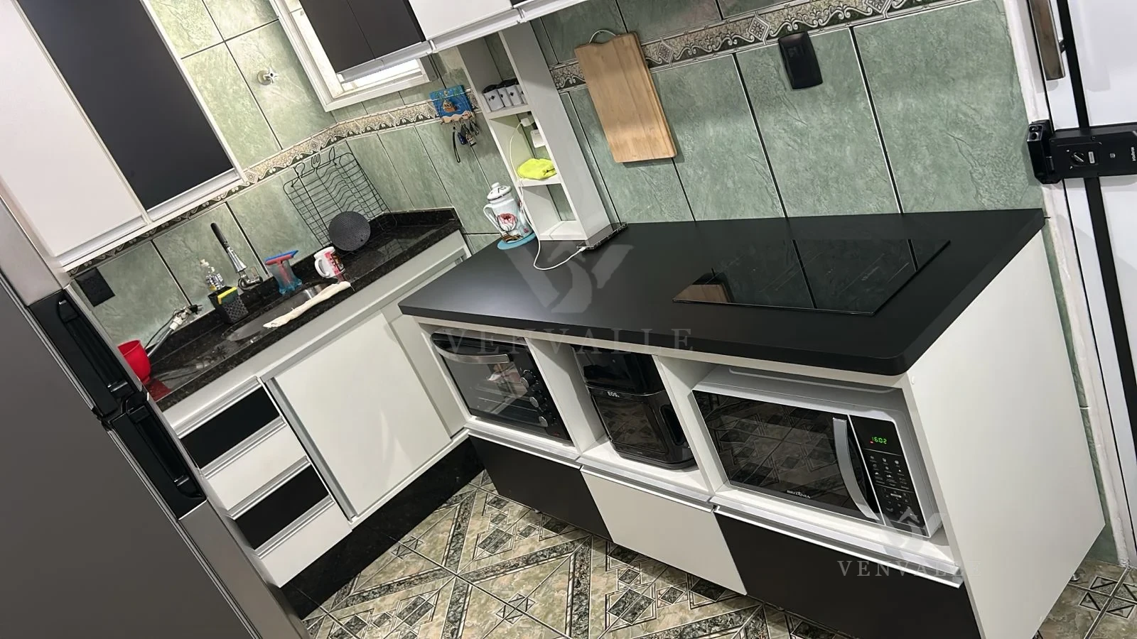 Apartamento à venda em Martim de Sá — JR 4163678