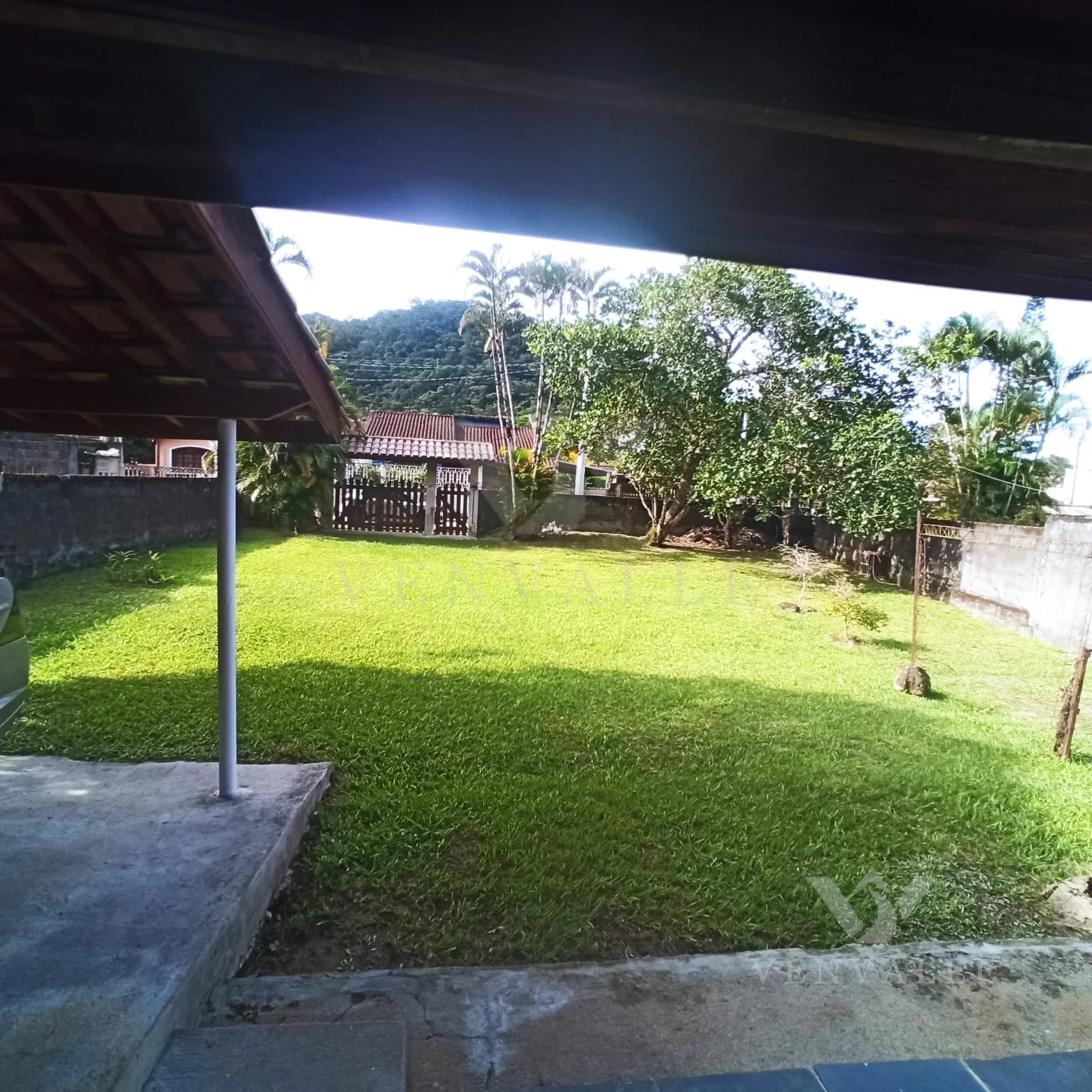 Casa Térrea Avarandada — Massaguaçu