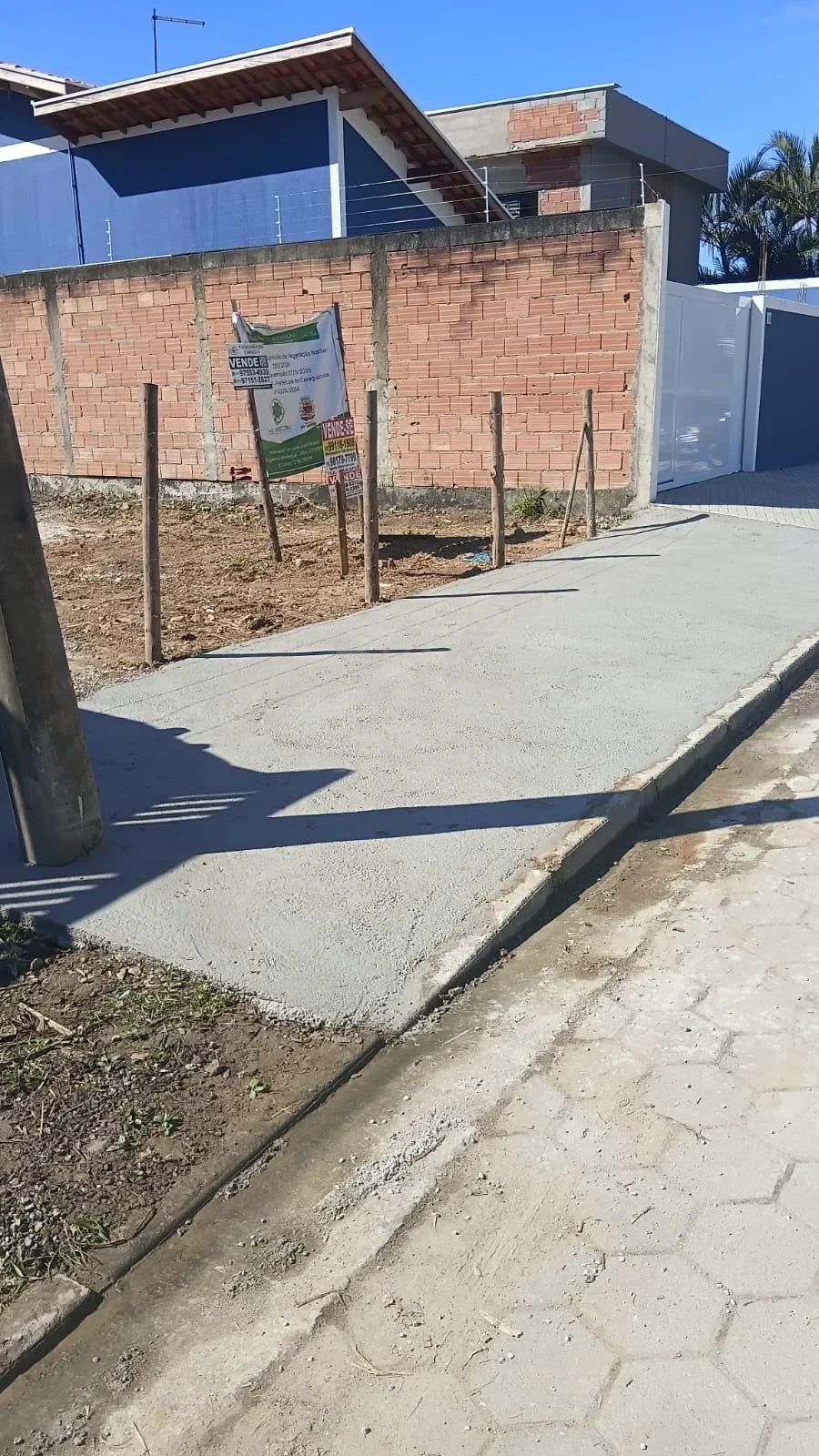 Terreno plano de 300 m² perto da praia no Massaguaçu